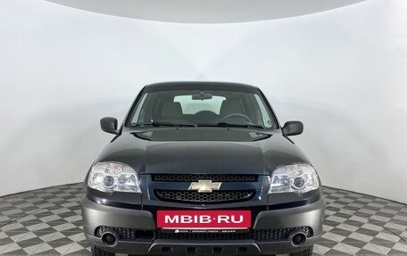 Chevrolet Niva I рестайлинг, 2018 год, 879 000 рублей, 2 фотография