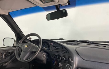 Chevrolet Niva I рестайлинг, 2018 год, 879 000 рублей, 13 фотография