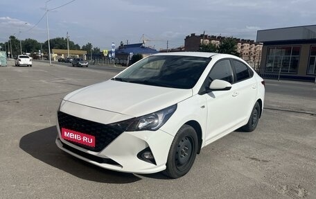 Hyundai Solaris II рестайлинг, 2017 год, 1 250 000 рублей, 1 фотография