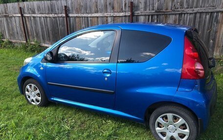 Peugeot 107 I рестайлинг, 2011 год, 500 000 рублей, 2 фотография