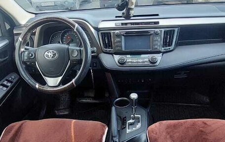 Toyota RAV4, 2014 год, 2 470 000 рублей, 11 фотография