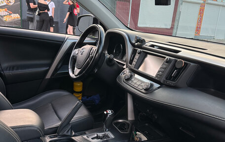 Toyota RAV4, 2016 год, 2 350 000 рублей, 18 фотография