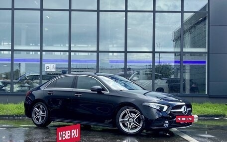 Mercedes-Benz A-Класс, 2019 год, 2 689 000 рублей, 3 фотография