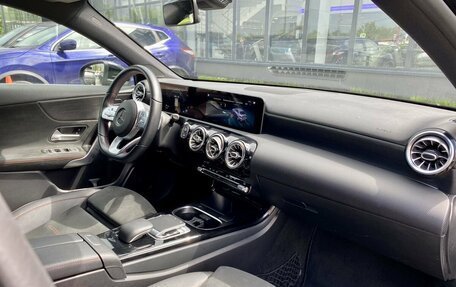 Mercedes-Benz A-Класс, 2019 год, 2 689 000 рублей, 13 фотография