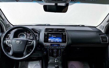 Toyota Land Cruiser Prado 150 рестайлинг 2, 2018 год, 6 350 000 рублей, 17 фотография