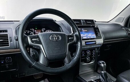 Toyota Land Cruiser Prado 150 рестайлинг 2, 2018 год, 6 350 000 рублей, 23 фотография