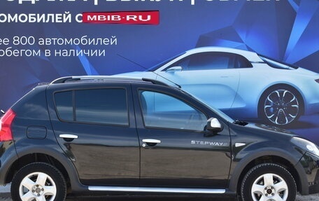 Renault Sandero I, 2012 год, 879 000 рублей, 2 фотография