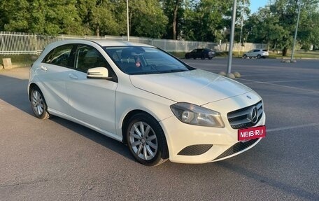 Mercedes-Benz A-Класс, 2014 год, 1 470 000 рублей, 2 фотография