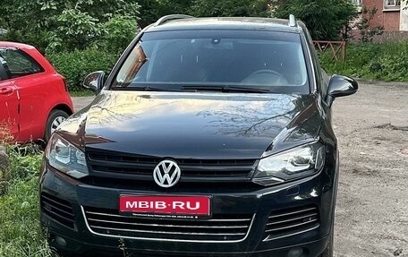 Volkswagen Touareg III, 2011 год, 2 500 000 рублей, 1 фотография