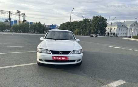 Opel Vectra B рестайлинг, 2000 год, 300 000 рублей, 1 фотография