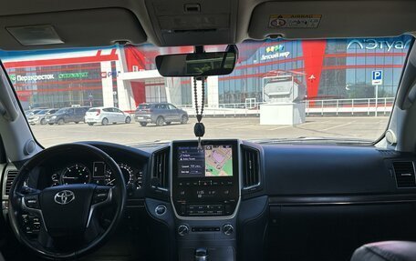 Toyota Land Cruiser 200, 2018 год, 6 650 000 рублей, 8 фотография