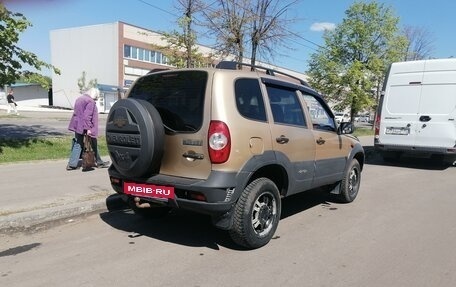 Chevrolet Niva I рестайлинг, 2004 год, 345 000 рублей, 3 фотография