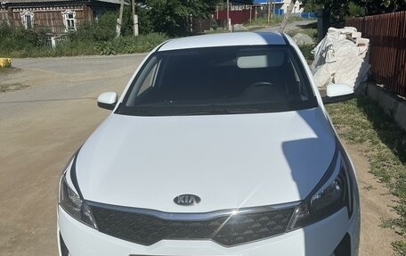 KIA Rio IV, 2020 год, 1 500 000 рублей, 1 фотография