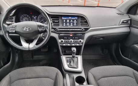 Hyundai Elantra VI рестайлинг, 2019 год, 1 690 000 рублей, 8 фотография