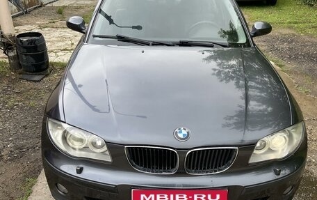 BMW 1 серия, 2005 год, 750 000 рублей, 1 фотография