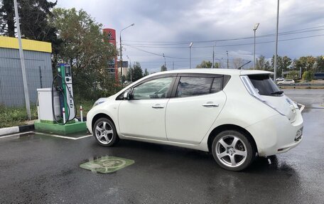 Nissan Leaf I, 2011 год, 1 090 000 рублей, 21 фотография