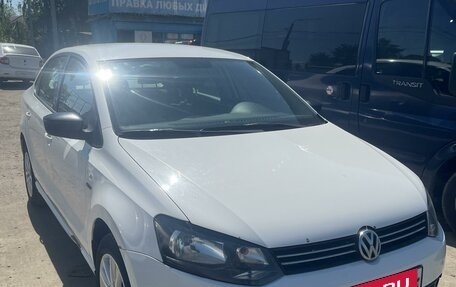 Volkswagen Polo VI (EU Market), 2013 год, 900 000 рублей, 3 фотография