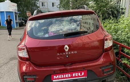 Renault Sandero II рестайлинг, 2019 год, 1 550 000 рублей, 2 фотография