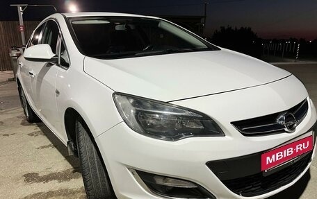 Opel Astra J, 2013 год, 990 000 рублей, 24 фотография