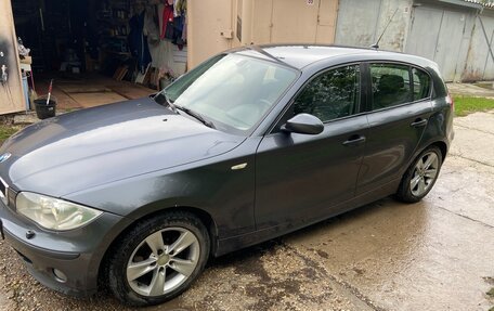 BMW 1 серия, 2005 год, 750 000 рублей, 4 фотография