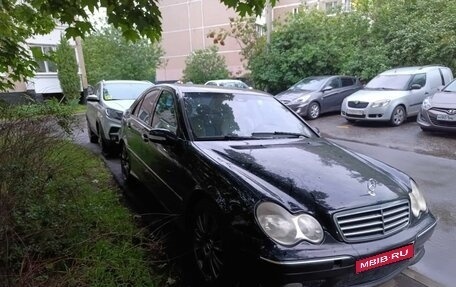 Mercedes-Benz C-Класс, 2005 год, 670 000 рублей, 1 фотография