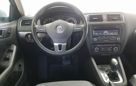 Volkswagen Jetta VI, 2011 год, 1 245 000 рублей, 5 фотография