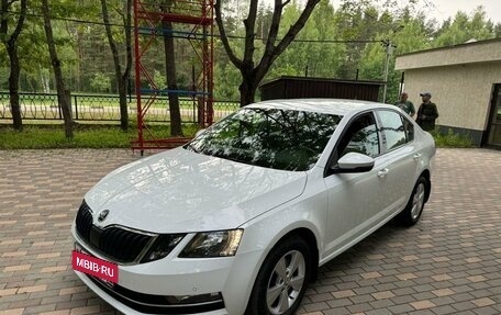 Skoda Octavia, 2019 год, 1 950 000 рублей, 3 фотография