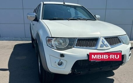 Mitsubishi L200 IV рестайлинг, 2013 год, 1 430 000 рублей, 3 фотография