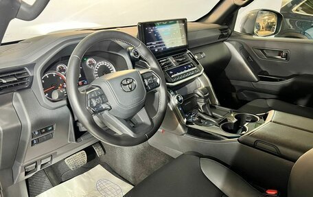 Toyota Land Cruiser, 2022 год, 11 200 000 рублей, 15 фотография