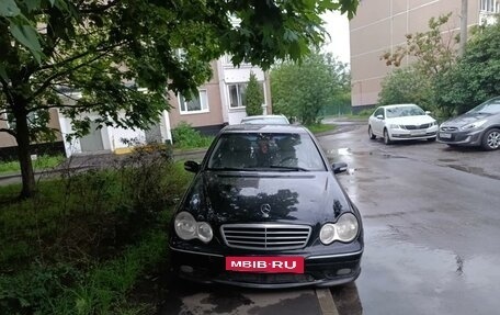 Mercedes-Benz C-Класс, 2005 год, 670 000 рублей, 6 фотография