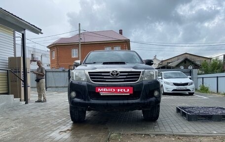 Toyota Hilux VII, 2011 год, 1 570 000 рублей, 2 фотография