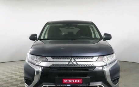 Mitsubishi Outlander III рестайлинг 3, 2018 год, 1 885 000 рублей, 2 фотография