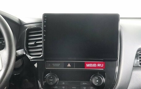 Mitsubishi Outlander III рестайлинг 3, 2018 год, 1 885 000 рублей, 16 фотография