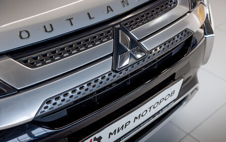 Mitsubishi Outlander III рестайлинг 3, 2019 год, 2 240 000 рублей, 8 фотография