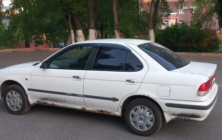 Nissan Sunny B15, 2000 год, 330 000 рублей, 3 фотография