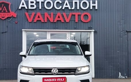Volkswagen Tiguan II, 2018 год, 2 550 000 рублей, 2 фотография