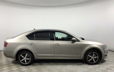 Skoda Octavia, 2018 год, 1 615 000 рублей, 4 фотография