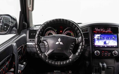 Mitsubishi Pajero IV, 2011 год, 2 179 000 рублей, 13 фотография