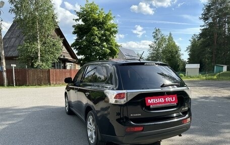 Mitsubishi Outlander III рестайлинг 3, 2013 год, 1 850 000 рублей, 5 фотография