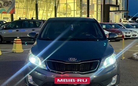 KIA Rio III рестайлинг, 2013 год, 1 045 990 рублей, 2 фотография