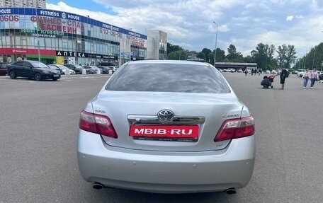 Toyota Camry, 2011 год, 1 050 000 рублей, 2 фотография