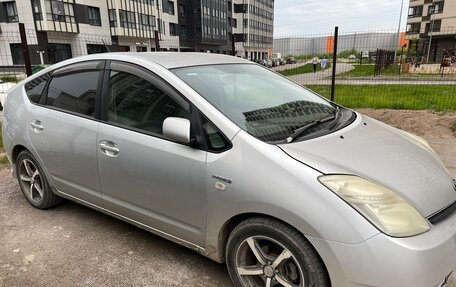 Toyota Prius, 2009 год, 680 000 рублей, 2 фотография