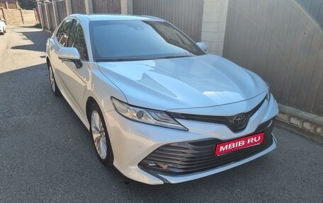 Toyota Camry, 2019 год, 3 500 000 рублей, 1 фотография