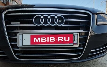 Audi A8, 2010 год, 1 590 000 рублей, 3 фотография