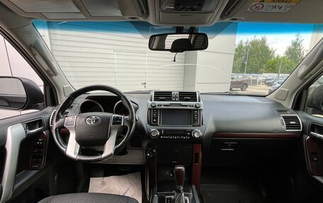 Toyota Land Cruiser Prado 150 рестайлинг 2, 2016 год, 4 155 000 рублей, 5 фотография