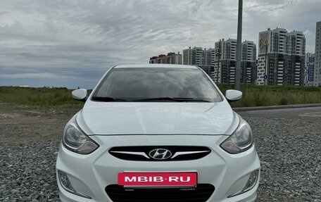 Hyundai Solaris II рестайлинг, 2012 год, 980 000 рублей, 2 фотография