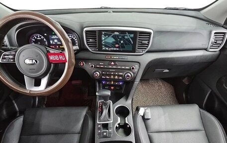 KIA Sportage IV рестайлинг, 2020 год, 2 560 000 рублей, 7 фотография