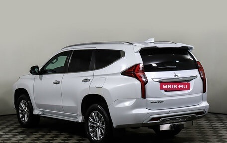 Mitsubishi Pajero Sport III рестайлинг, 2020 год, 3 955 000 рублей, 7 фотография