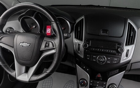 Chevrolet Cruze II, 2013 год, 999 000 рублей, 10 фотография