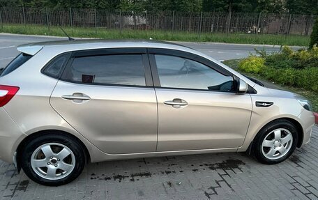 KIA Rio III рестайлинг, 2014 год, 990 000 рублей, 3 фотография